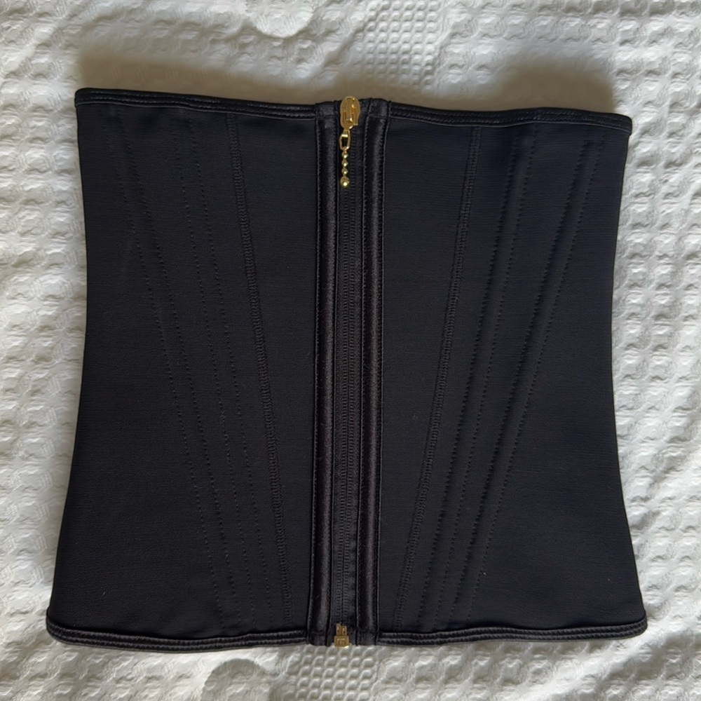SHAPSHE Size Small Waist Trainer – Brand New